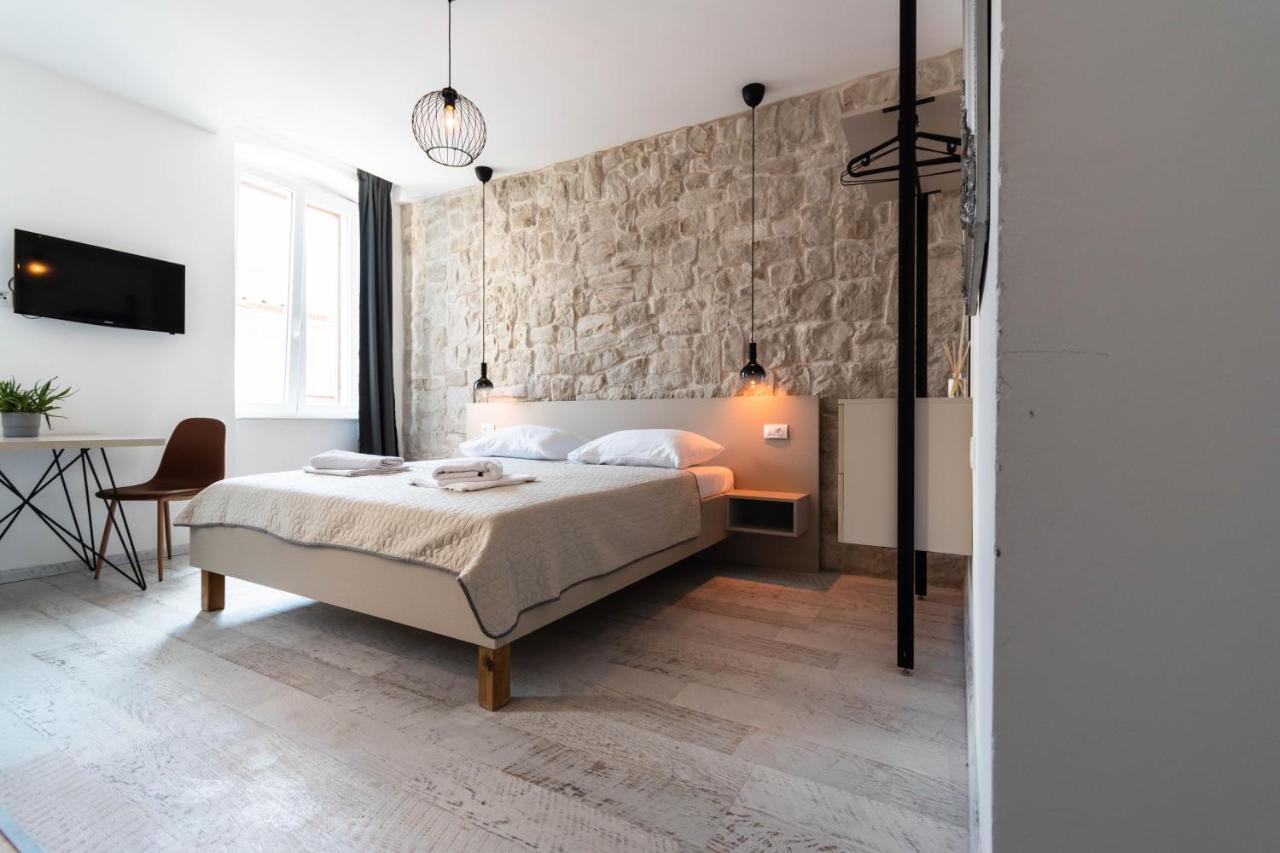 L&B City Center Studios Apartments 3*