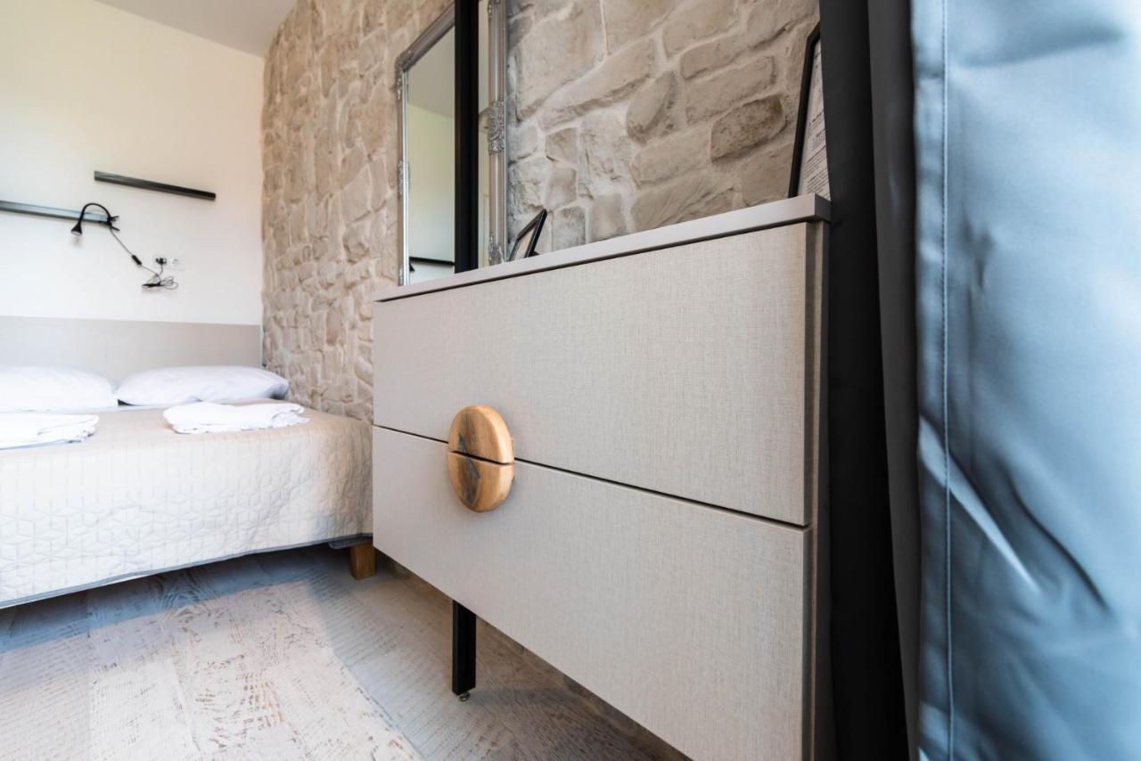 Penzión pre hostí L&B City Center Studios Apartments 3*