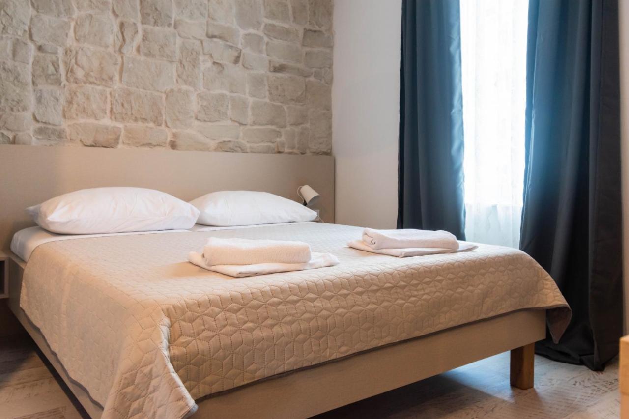 Penzión pre hostí L&B City Center Studios Apartments 3*