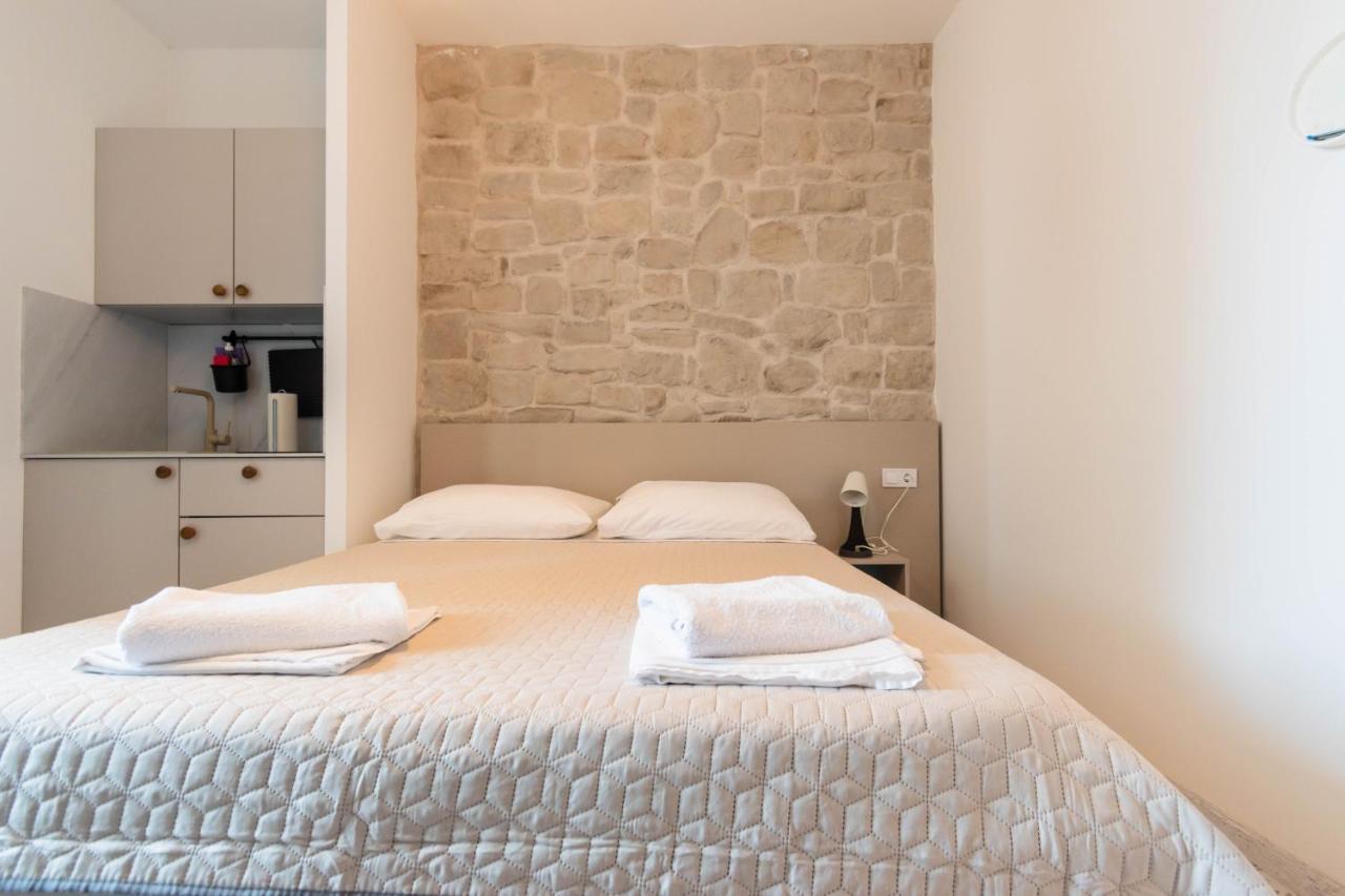 Penzión pre hostí L&B City Center Studios Apartments Pula