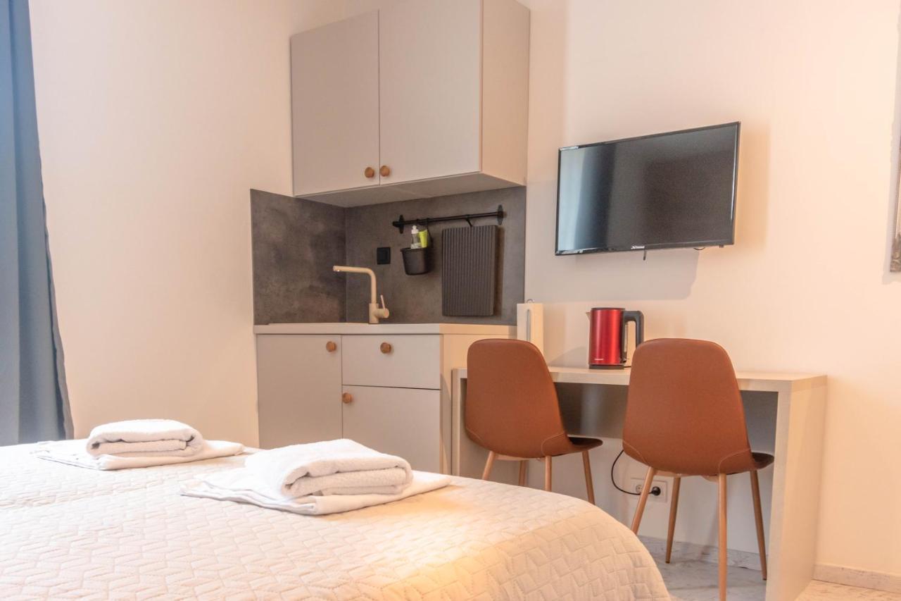 L&B City Center Studios Apartments 3*