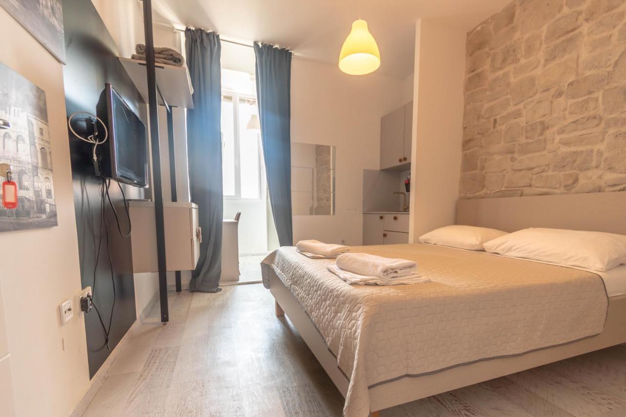 L&B City Center Studios Apartments 3* Pula