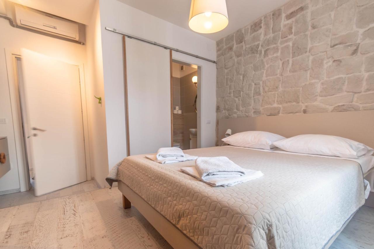 Penzión pre hostí L&B City Center Studios Apartments 3*